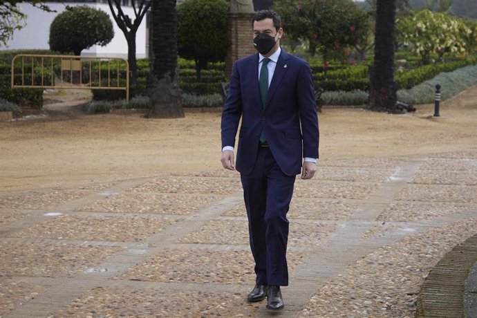 El presidente de la Junta, Juanma Moreno, durante el Consejo de Gobierno de la Junta de Andalucía en el Monasterio de Santa María de la Rábida, a 8 de marzo de 2022 en Huelva (Andalucía, España)