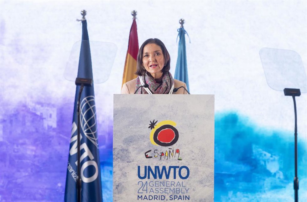 Archivo - La ministra de Industria, Comercio y Turismo, Reyes Maroto.