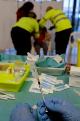 Archivo - Proceso de vacunación frente a la covid-19 a menores de entre 8 y 11 años.