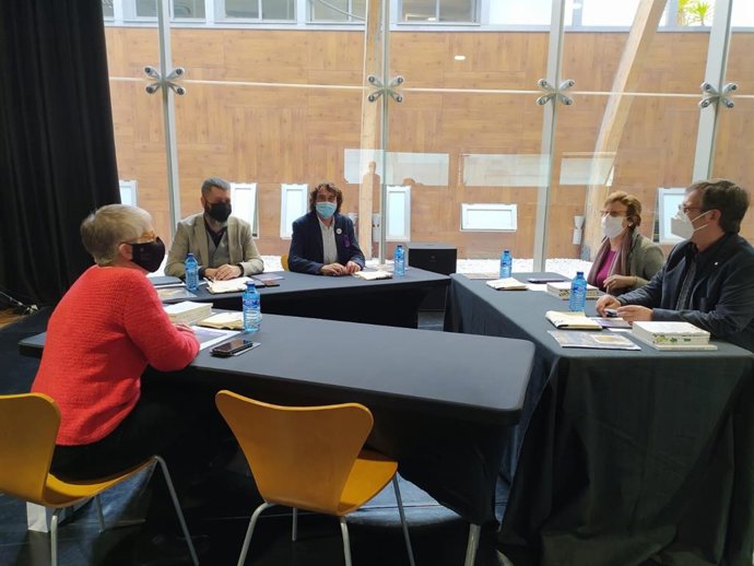 Reunión de responsables de Política Lingüística de Comunitat Valenciana,  Catalunya y Baleares