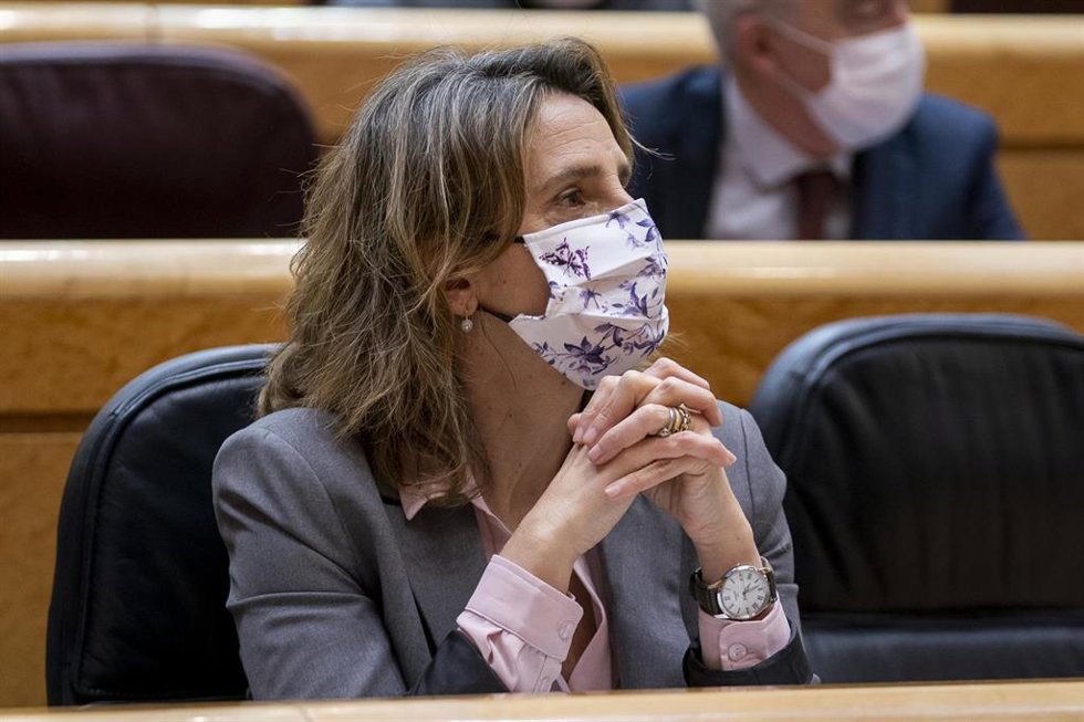 La vicepresidenta tercera y ministra para la Transición Ecológica y el Reto Demográfico, Teresa Ribera, en una sesión de control al Gobierno en el Senado, a 8 de marzo de 2022, en Madrid (España). 