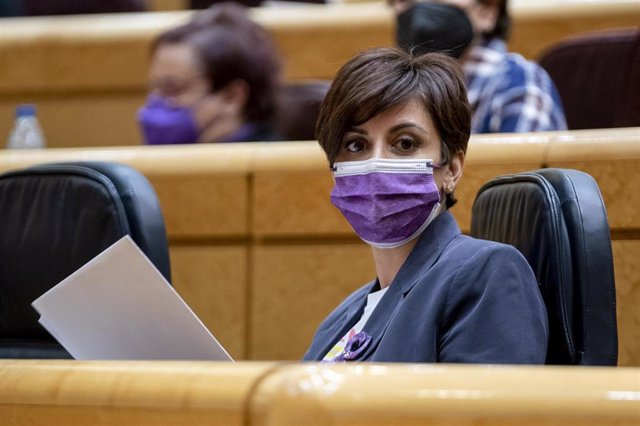 La ministra Portavoz y de Política Territorial, Isabel Rodríguez, en una sesión de control al Gobierno en el Senado, a 8 de marzo de 2022, en Madrid (España). La guerra en Ucrania y sus derivadas económicas acaparan este pleno en el que no están present