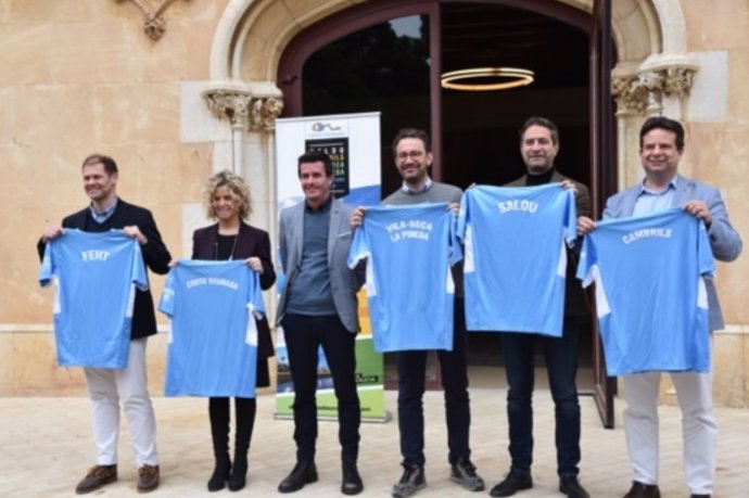 Acuerdo de patrocinio entre el equipo femenino de Manchester City y la Costa Daurada para promocionarse en el Reino Unido