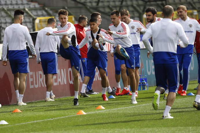 Archivo - 20 March 2019, Belgium, Brussels: Russian players take part in a training session for the Russian national soccer team ahead of Thursday's and Sunday's UEFA European Championship Qualifying soccer matches against Belgium and Kazakhstan. Photo: