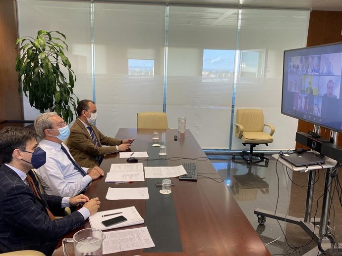 Mesa de trabajo de la Junta, Gobierno, sindicatos y Airbus.