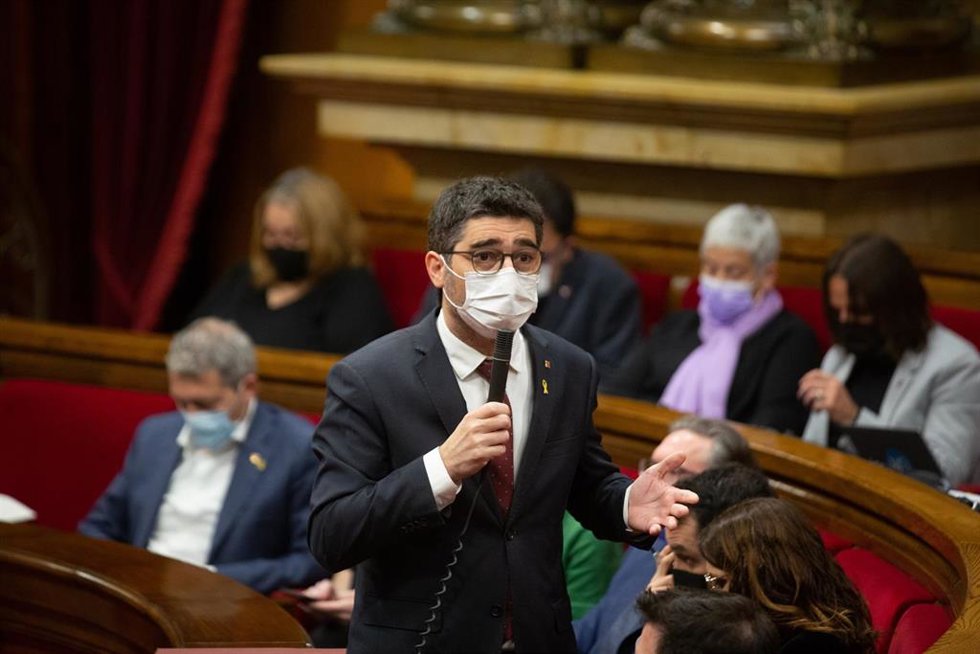 El vicepresidente de la Generalitat y conseller de Políticas Digitales y Territorio de la Generalitat, Jordi Puigneró, en la sesión de control en el Parlament