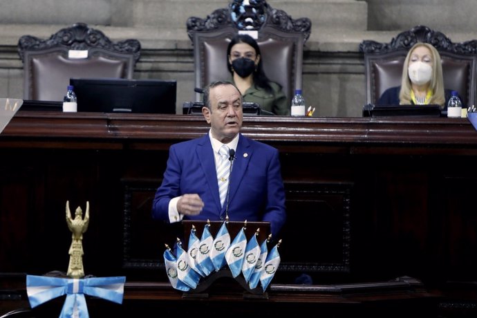 Alejandro Giammattei, presidente de Guatemala, habla ante el Congreso
