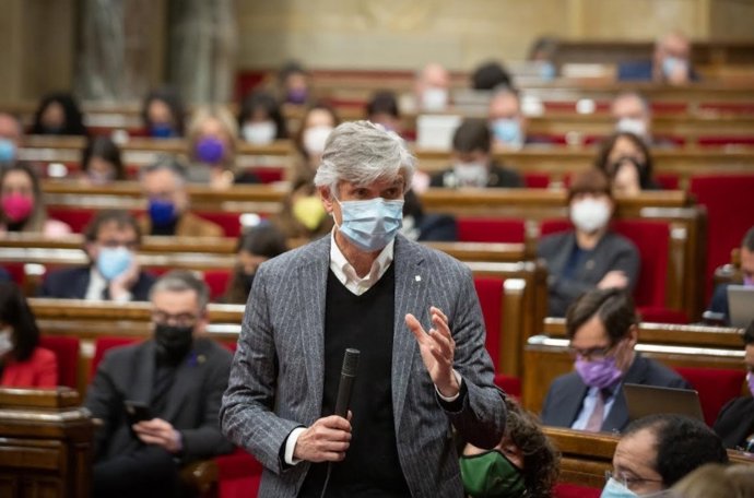El conseller de Salut de la Generalitat, Josep Maria Argimon, en el ple del Parlament 