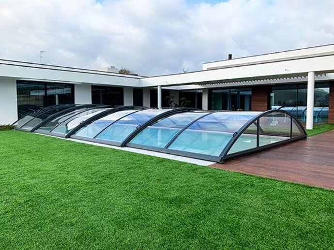 Cubierta para piscina.
