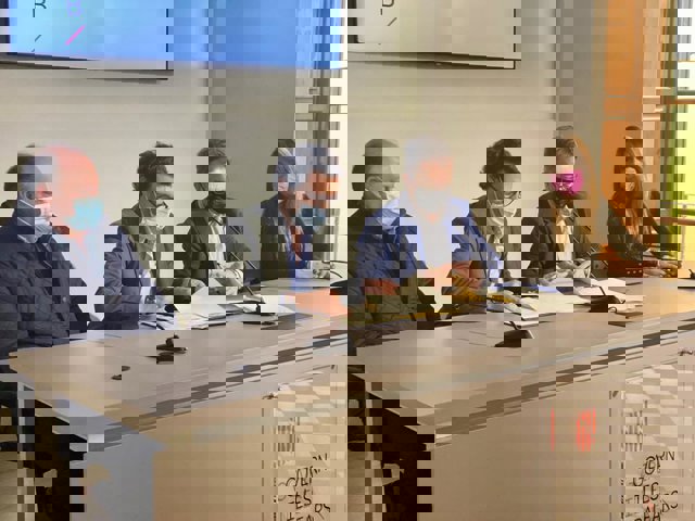 Representantes de Vivienda y de administradores de fincas