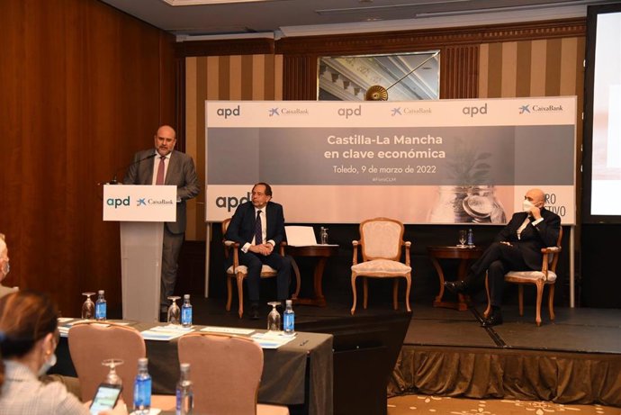 L vicepresidente de Castilla-La Mancha, José Luís Martínez Guijarro, interviene en el Foro Directivo Castilla-La Mancha en clave económica organizado por APD.