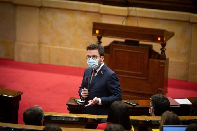 El presidente de la Generalitat, Pere Aragons, interviene en una sesión plenaria en el Parlament de Cataluña, a 9 de marzo de 2022.