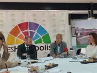 La Junta de Andalucía prevé después de Semana Santa el fin de mascarillas en los colegios, pero espera "confirmación"