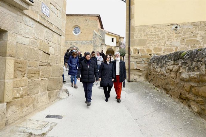 VISITA DE LA PRESIDENTA ANDREU A TREVIANA
