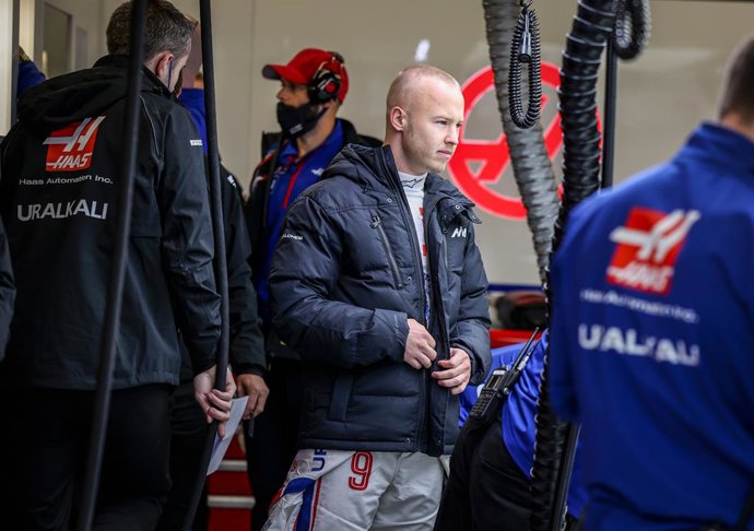 MAZEPIN Nikita (rus), Haas F1 Team VF-22 Ferrari, portrait with a car minus any of its Uralkali branding or Russian flag colours following the event in Ukraine during the pre-season track session prior the 2022 FIA Formula One World Championship, on the