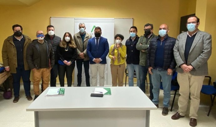 Miguel Rodríguez con los representantes de las ELA.