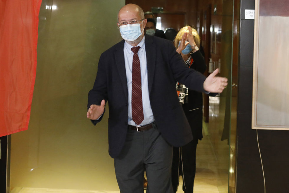 El candidato de Ciudadanos a la Presidencia de la Junta de Castilla y León, Francisco Igea, a su llegada para valorar los resultados obtenidos por su formación en los comicios para Castilla y León