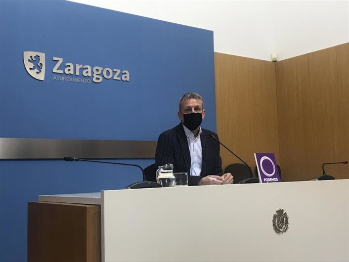 El portavoz del grupo municipal de Podemos en el Ayuntamiento de Zaragoza, Fernando Rivarés