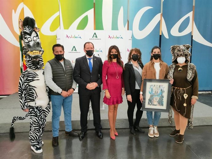 Presentación del Carnaval de Humilladero (Málaga) con la delegada territorial, Nuria Rodríguez, y el alcalde, Miguel Asencio.