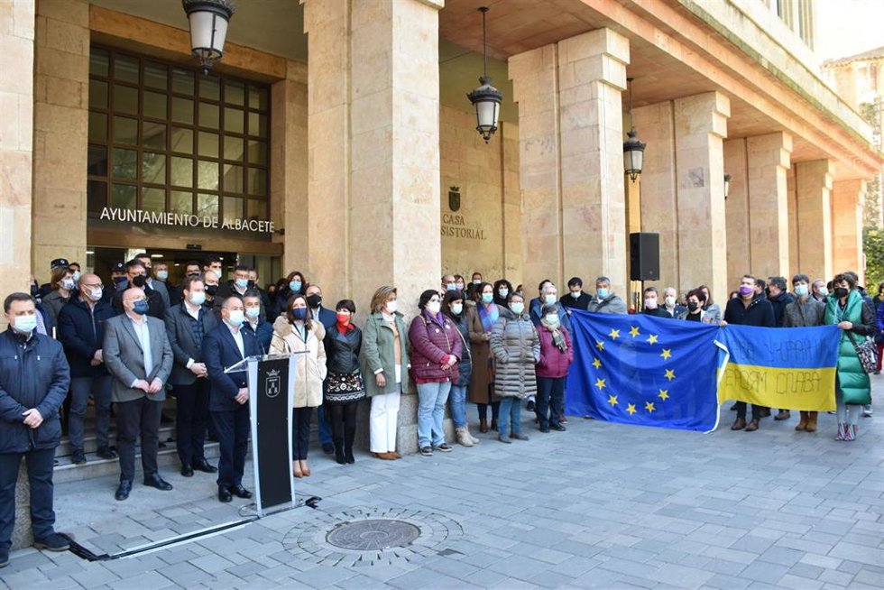 Concentración en apoyo a Ucrania y contra la guerra en Albacete.