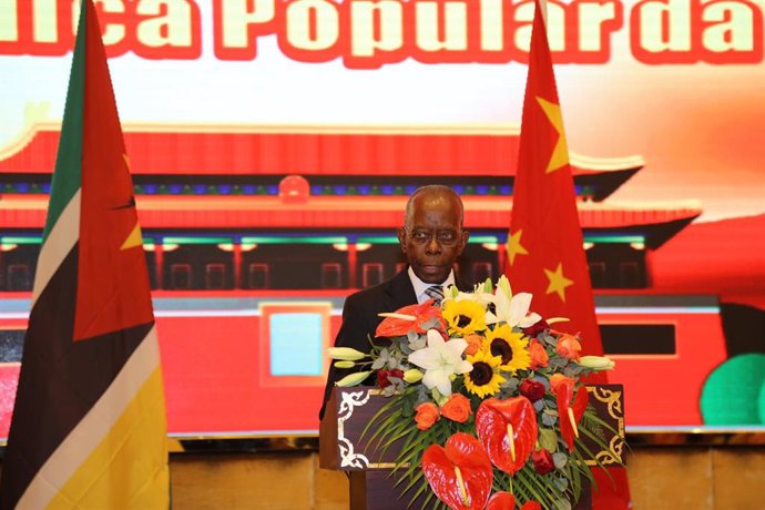El primer ministro de Mozambique, Adriano Maleiane.