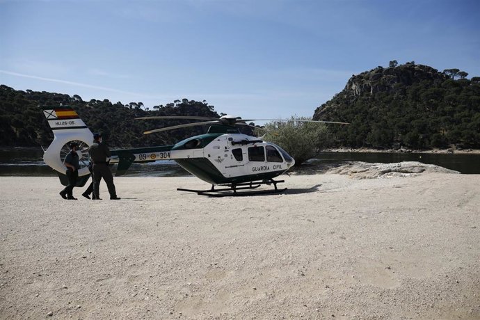 Archivo - Un helicóptero de la Guardia Civil, en una imagen de archivo