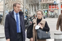 Feijóo presenta en 'Génova' su candidatura a presidir el PP con más 55.000 avales