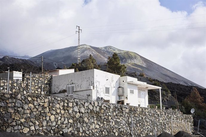 La casa del residente de la Palma, Manuel de 66 años, en Tacande, a 25 de febrero de 2022, en El Paso, La Palma, Canarias (España). Manuel lleva veinte días viviendo de nuevo en su casa después de que el volcán paró de emitir lava. El día de la erupción