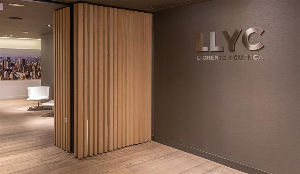 Archivo - Una oficina de LLYC
