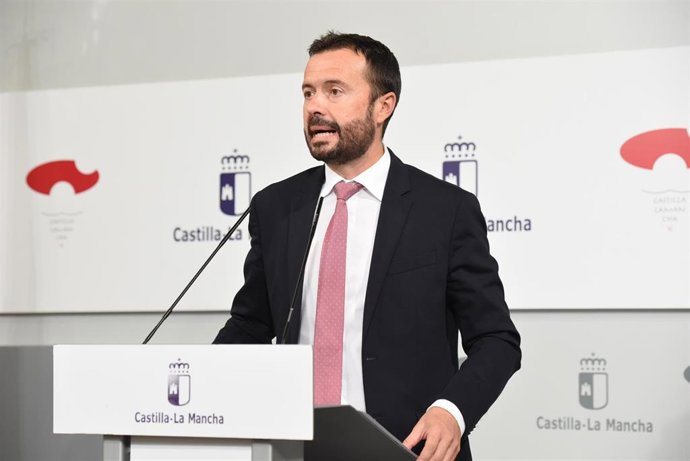 Archivo - El consejero de Desarrollo Sostenible, José Luis Escudero, en rueda de prensa