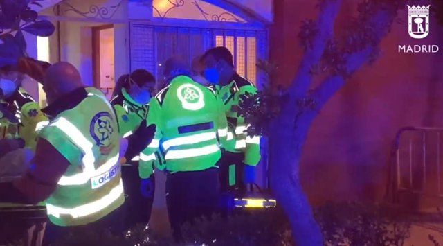 Dos jóvenes heridos por arma blanca en una vivienda ubicada en el Paseo de la Castellana