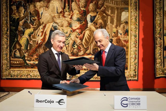 Ibercaja y CEOE Aragón renuevan su acuerdo para impulsar el tejido productivo y el Consejo Empresarial.