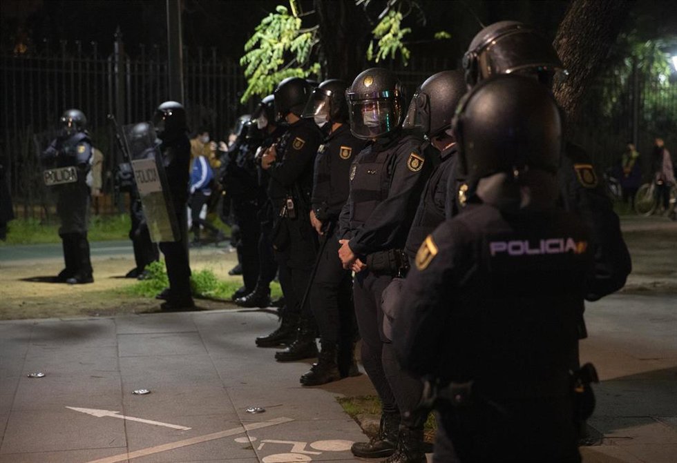 Archivo - Agentes de la Policía Nacional en un despliegue