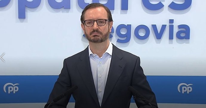 Archivo - El portavoz del PP en el Senado, Javier Maroto, ofrece una rueda de prensa en Segovia para tratar asuntos de actualidad.