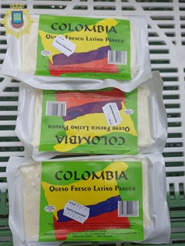 La Policía Local de Logroño identifica a tres personas que manipulaban el etiquetado de productos lácteos