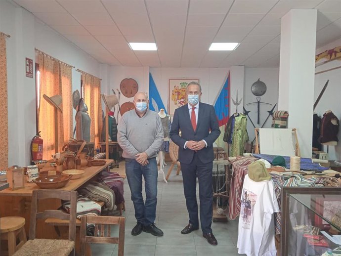 Vicente García Egea en su visita a Padules (Almería)