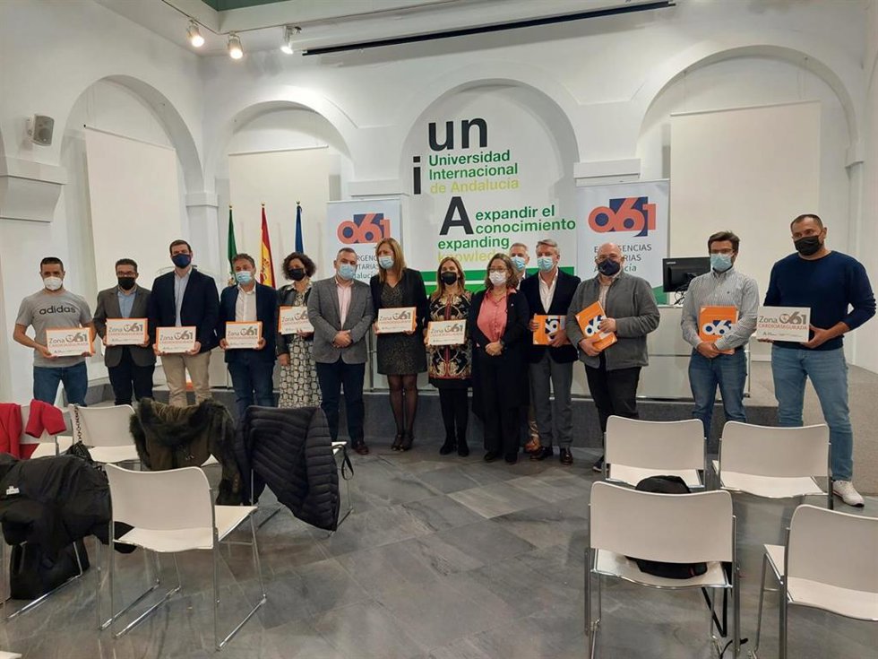 Entrega de las distinciones de las nuevas zonas "cardioaseguradas"