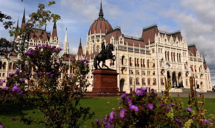 Archivo - Edificio del Parlamento de Hungría.