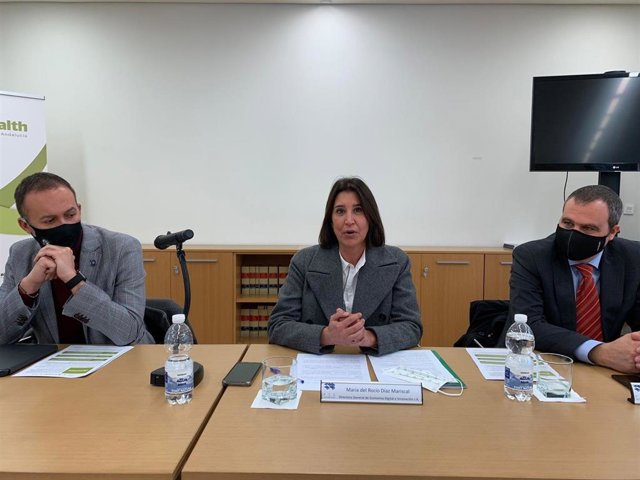 La directora general de Economía Digital e Innovación de la Junta, Rocío Díaz, presenta la nueva convocatoria de 'AcexHealth' .