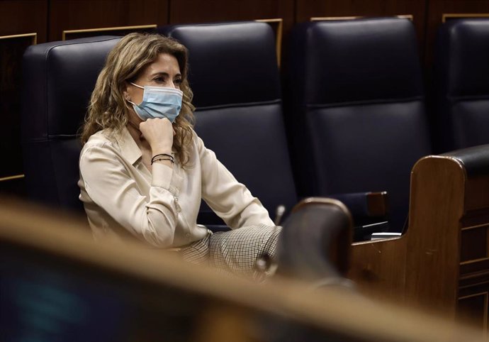 La ministra de Transportes, Movilidad y Agenda Urbana, Raquel Sánchez, en una sesión plenaria, en el Congreso de los Diputados, a 10 de marzo de 2022, en Madrid (España). 