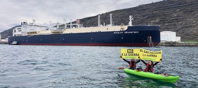 Protesta de Greenpeace contra la guerra de Ucrania