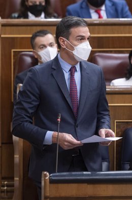 El presidente del Gobierno, Pedro Sánchez, interviene en una sesión plenaria en el Congreso de los Diputados.