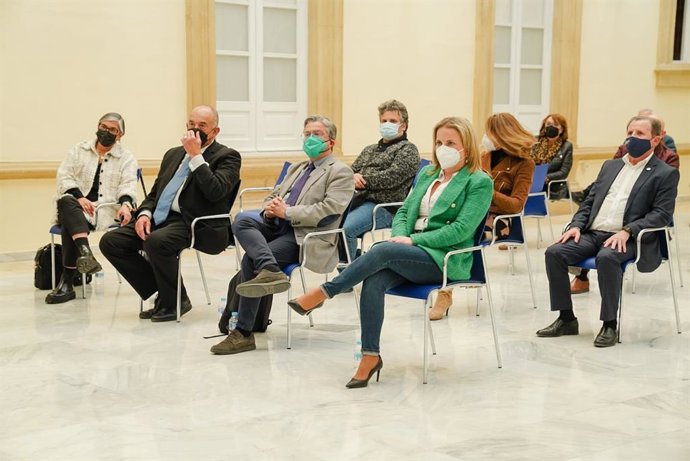 Charlas sobre el despilfarro de alimentos en Diputación de Almería.