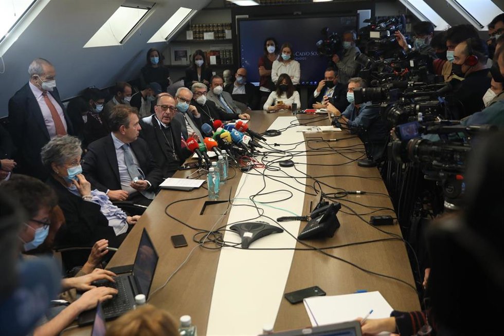 Rrueda de prensa para dar a conocer la puesta en marcha de una auditoría independiente sobre las denuncias de abusos sexuales en el seno de la Iglesia Católica.