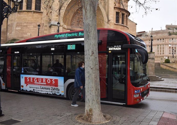 Archivo - Autobús Urbano Albacete