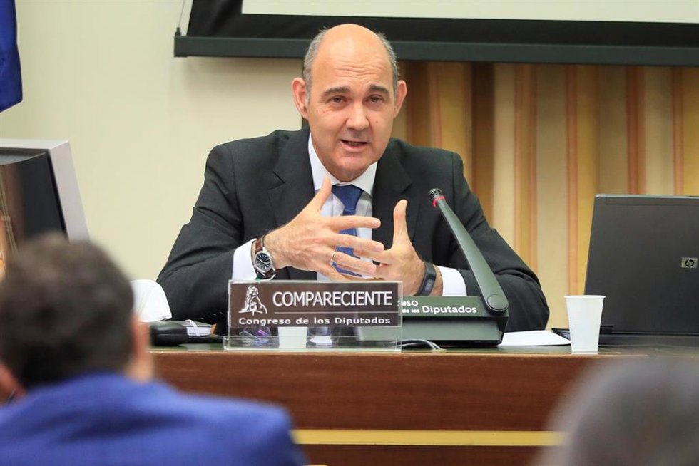Archivo - El socio responsable del sector financiero de KPMG, Francisco Uría, comparece en la reunión de grupo de trabajo sobre la Unión Europea de la comisión para la Reconstrucción Social y Económica, este lunes en el Congreso de los Diputados.