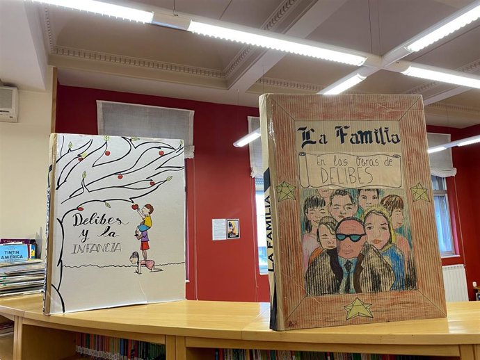Imagen de libros sobre Delibes elaborados por  los alumnos.