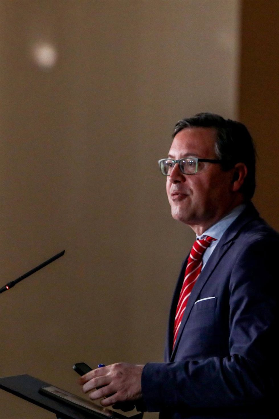 Archivo - El portavoz del Grupo Parlamentario Popular, Alfonso Serrano, comparece en la Real Casa de Correos, sede de la Presidencia de la Comunidad de Madrid, a 24 de enero de 2022, en Madrid, (España). La presidenta de la Comunidad de Madrid, Isabel D