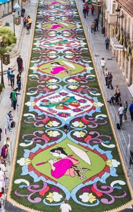 Alfombra floral realizada por la Asociación de Alfombristas do Corpus Christi de Ponteareas