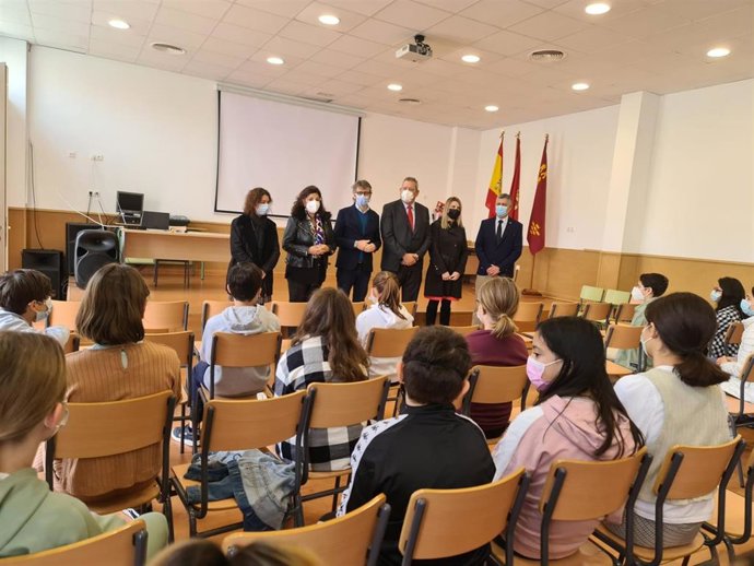 Imagen de la presentación del programa sobre educación tributaria